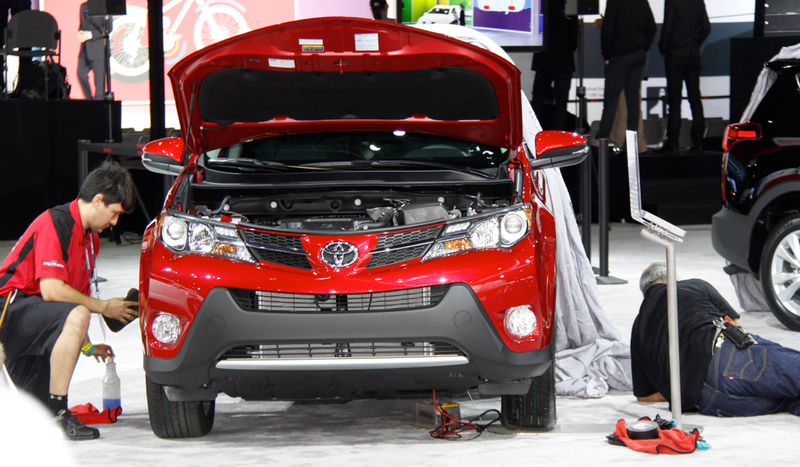 Illustration for article titled 2013 Toyota RAV4: Boring In Pictures, Boring In Person